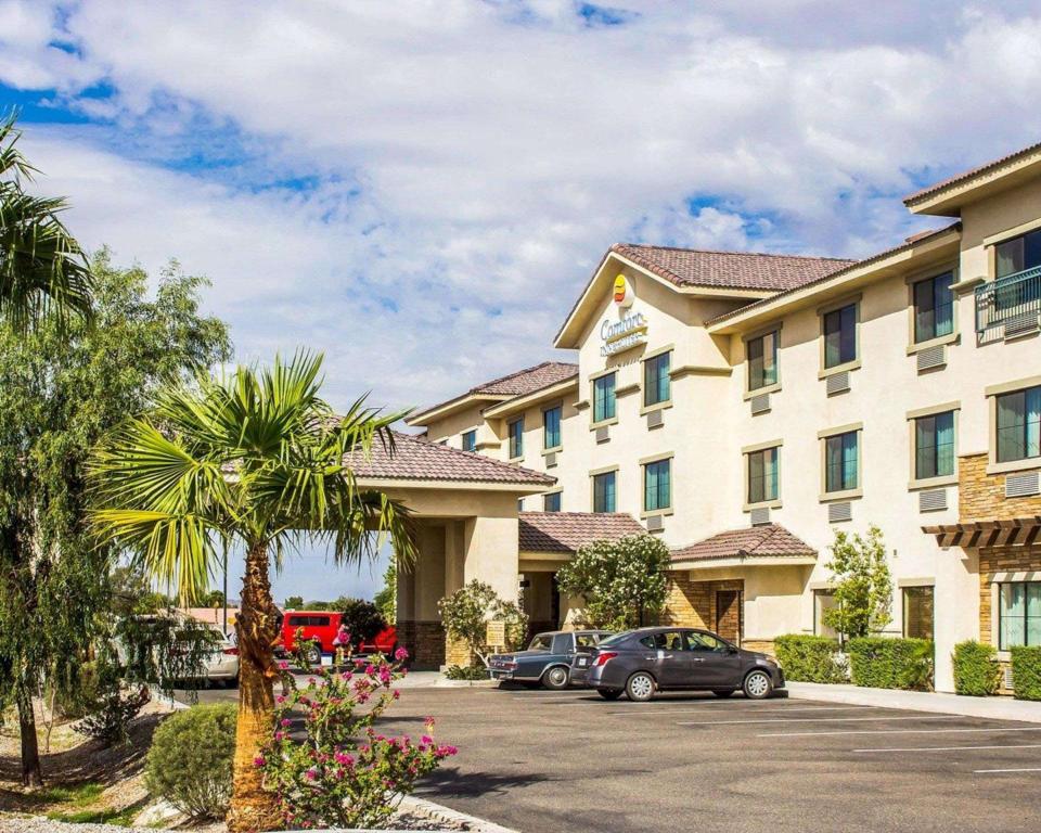 Comfort Inn & Suites